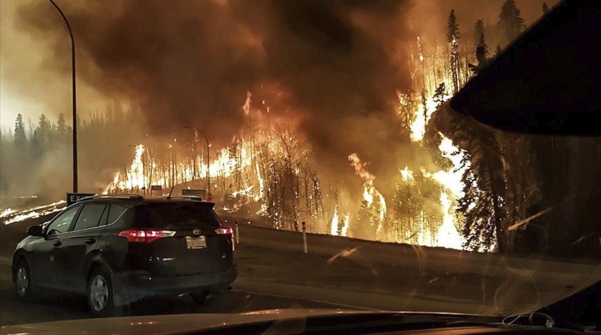  (Video Así escapan al “infierno” del incendio masivo en Canadá