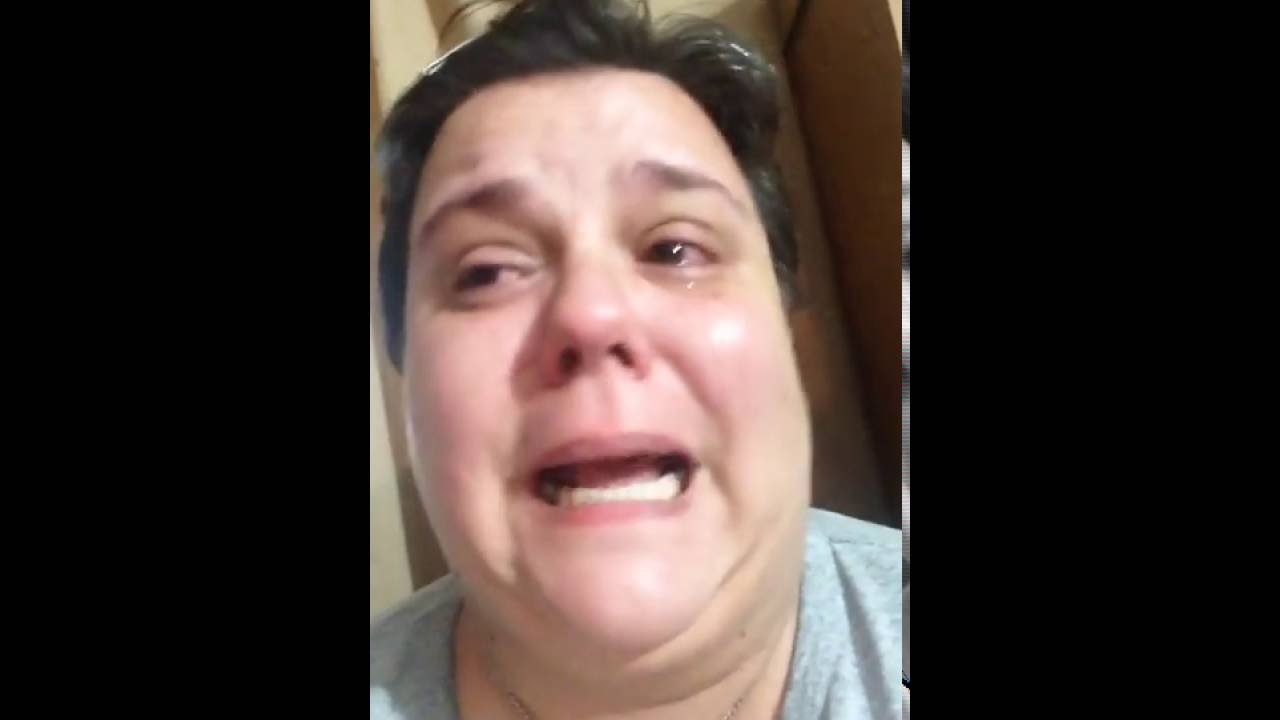  (Video) Venezolana clama ayuda internacional tras denunciar crisis en su país