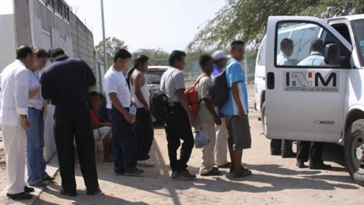  Rescatan a centroamericanos retenidos por traficantes de personas