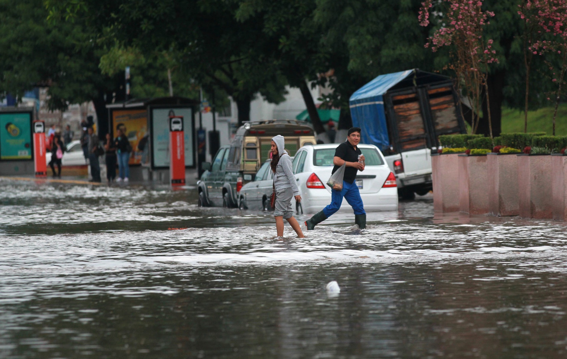  Prepara el paraguas; seguirán las lluvias en el país