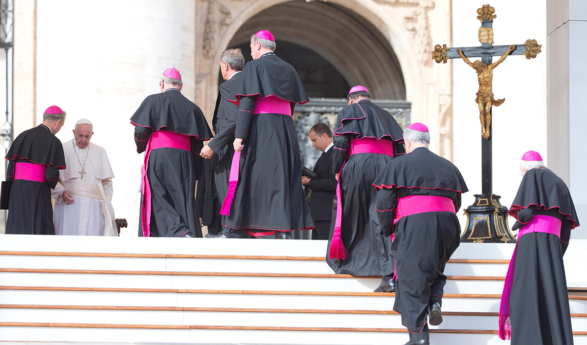  Expulsarán a obispos que oculten pederastía