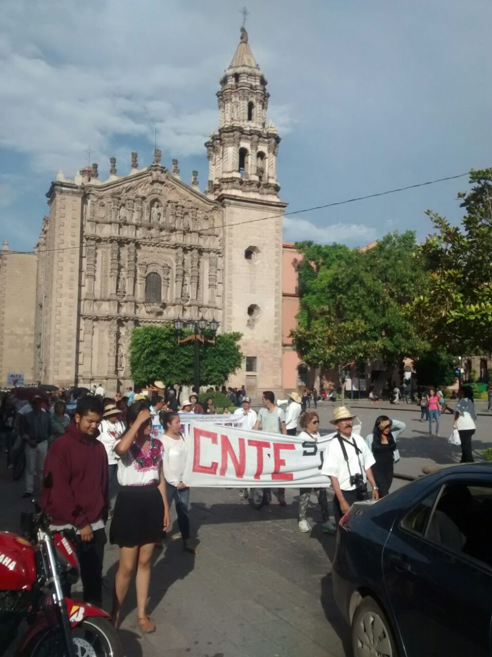  Manifiestan apoyo a magisterio del sureste