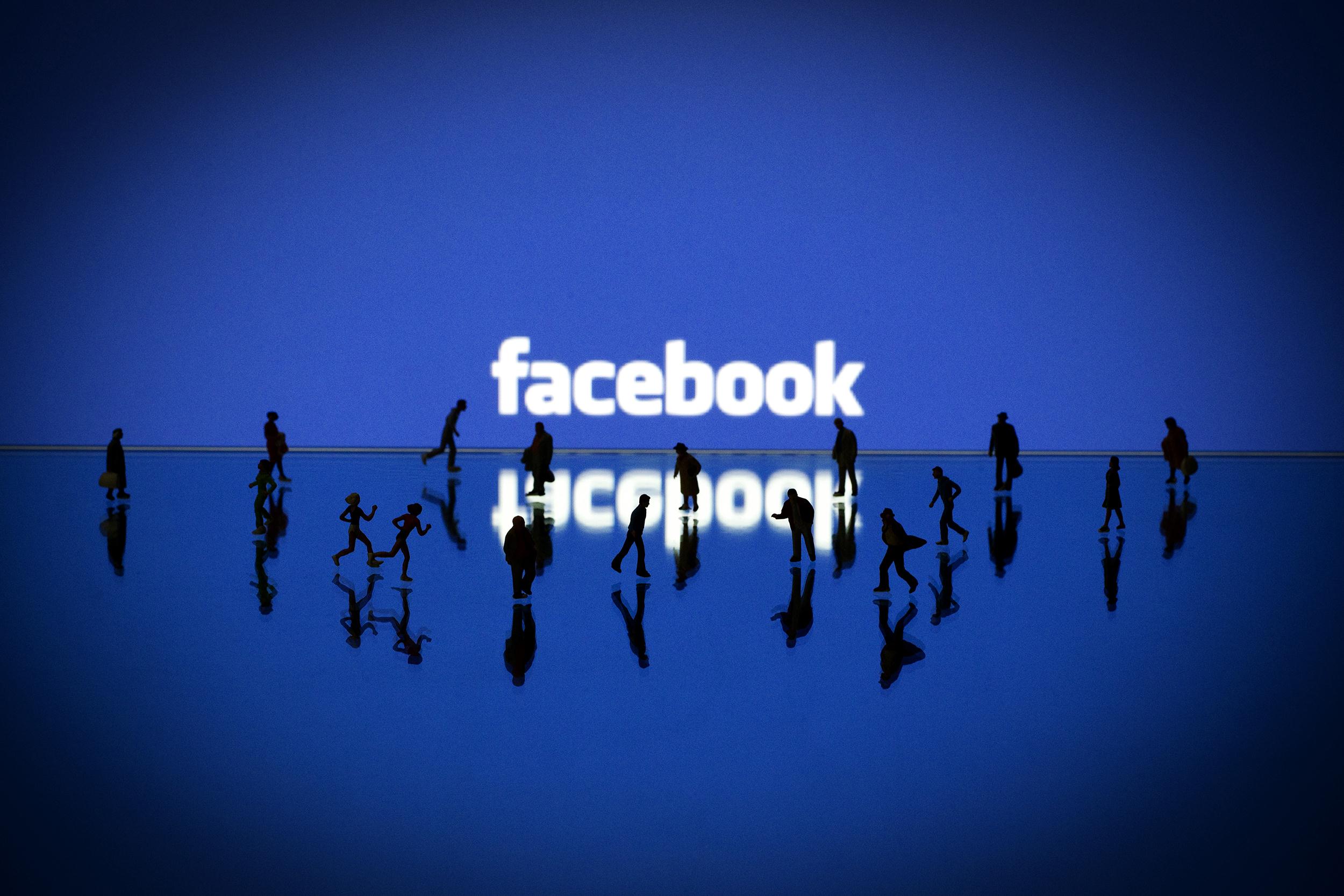  Facebook lanza herramienta contra suicidios