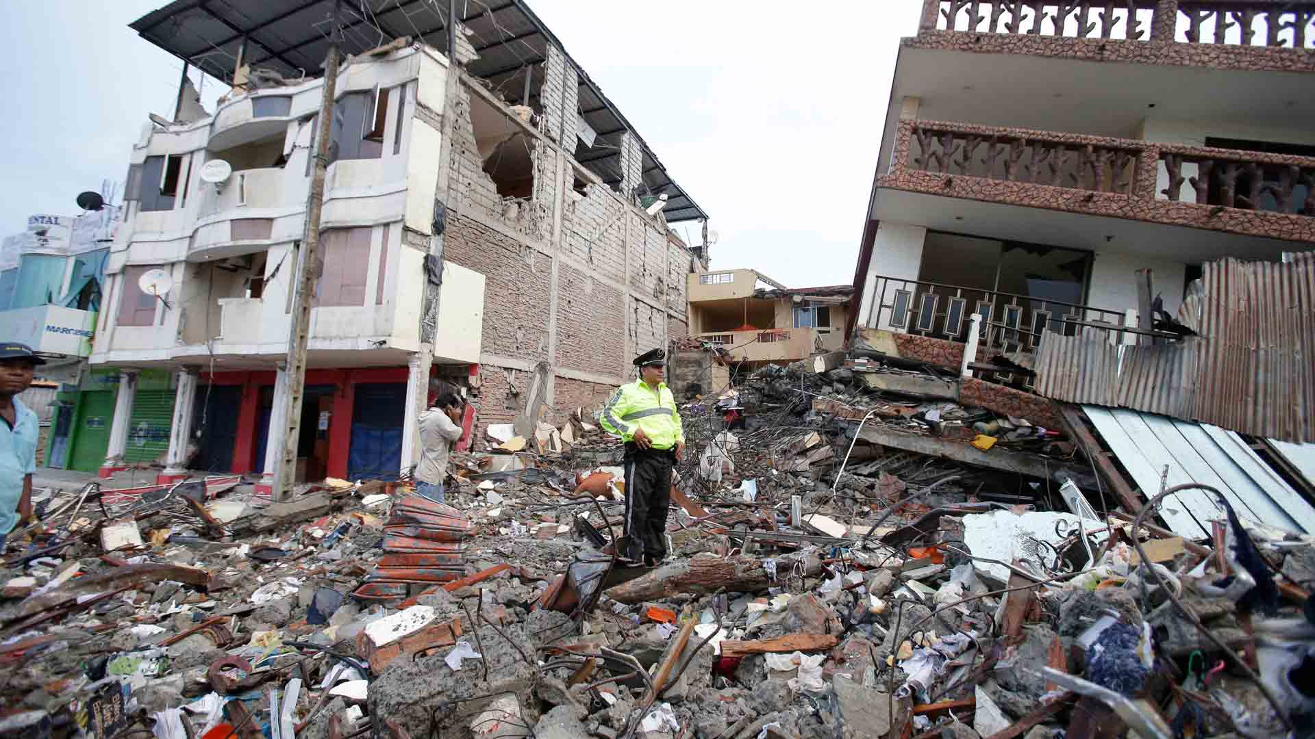  Ecuador: Reconstrucción costará 3,444 mdd