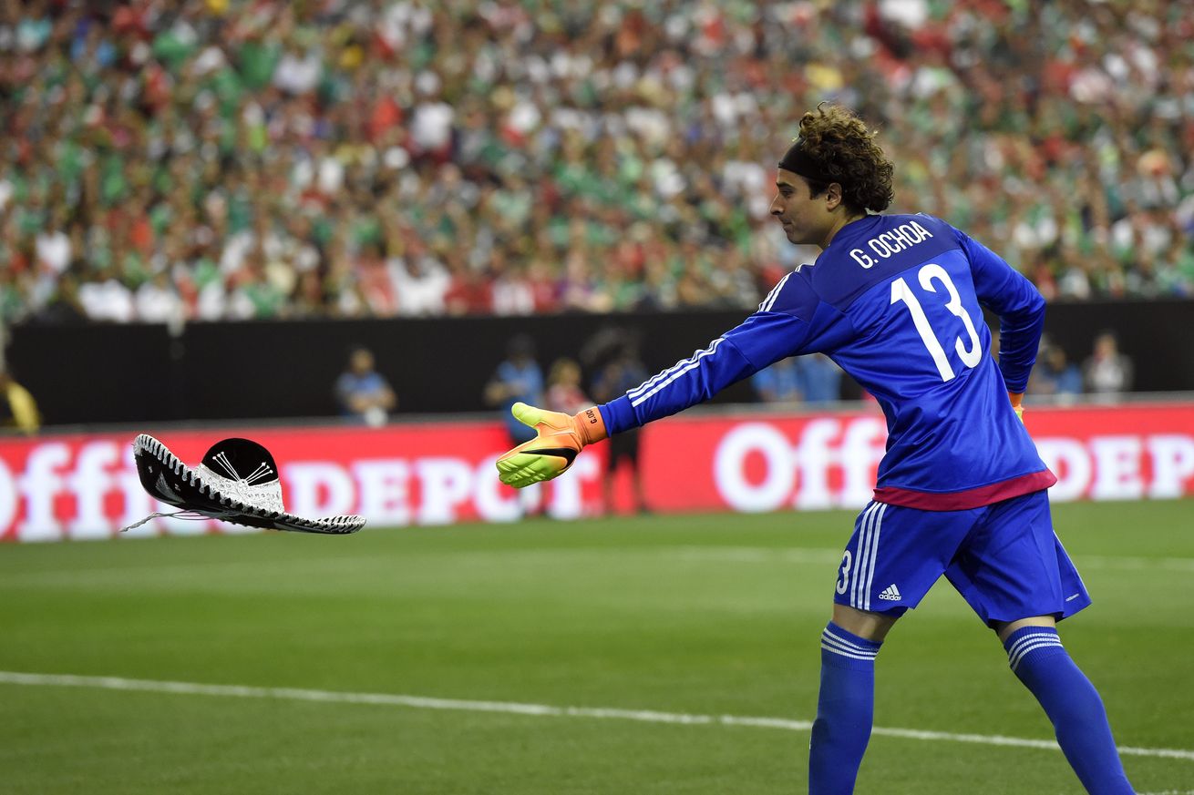  “La gente está en su derecho”: Memo Ochoa, sobre insultos del público