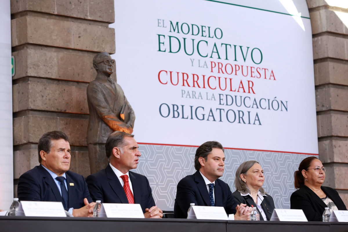  Nuño pide a CNTE sumarse al Nuevo Modelo Educativo