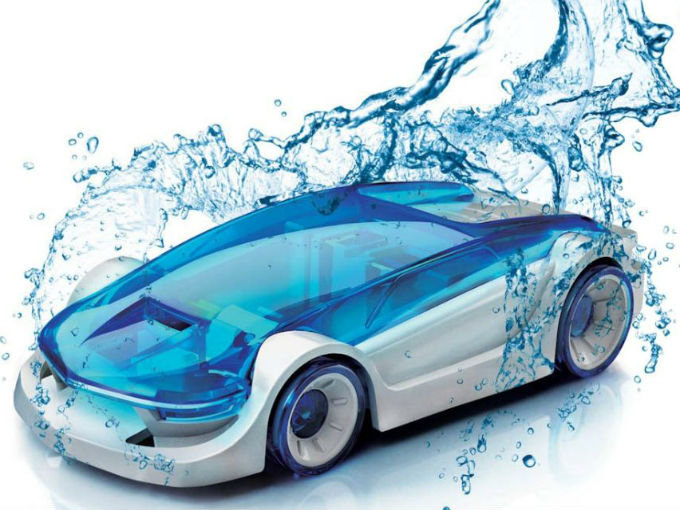 Mexicano crea motor de auto que funciona con agua