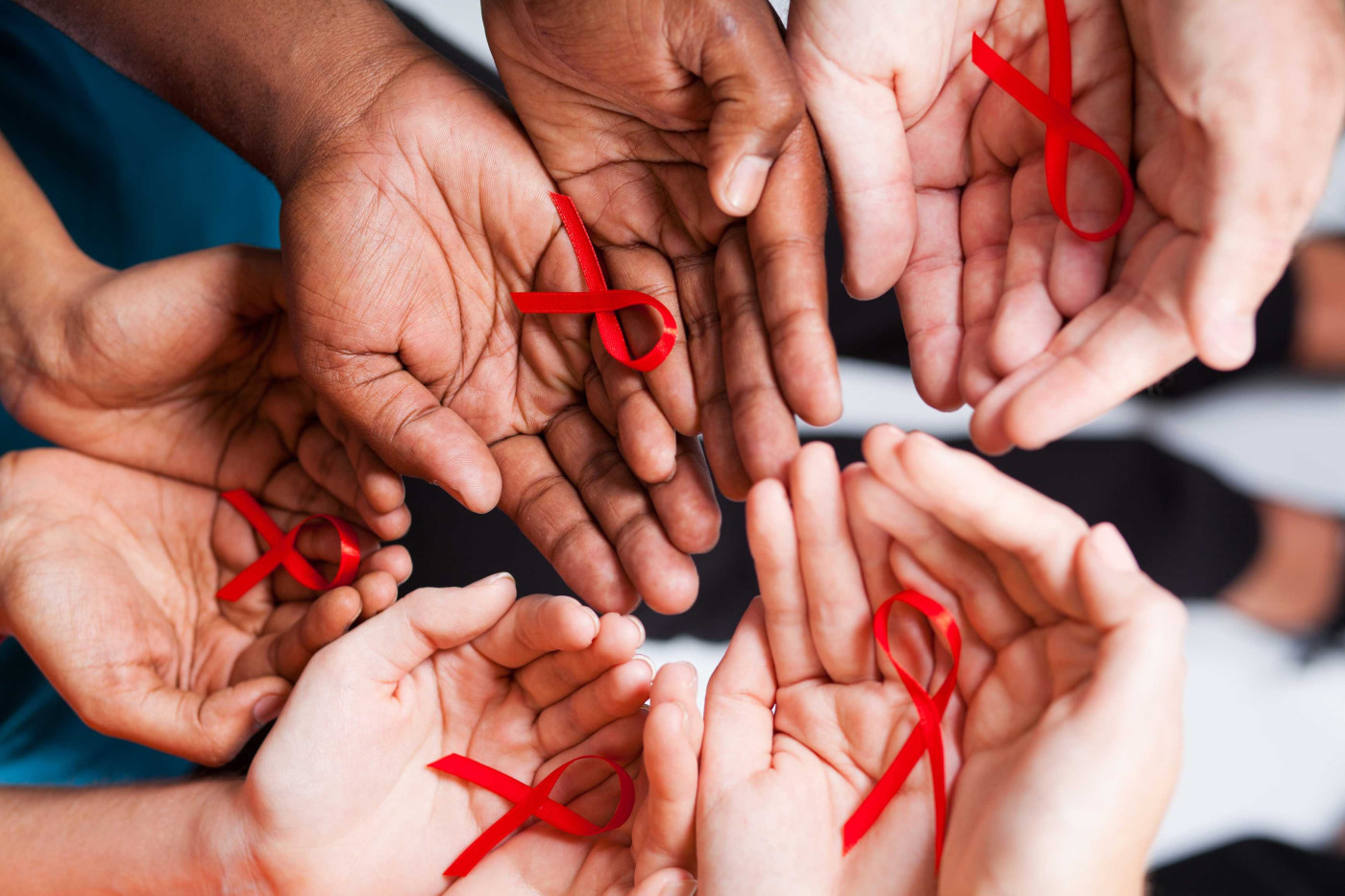  2.5 millones de personas siguen infectándose de VIH cada año