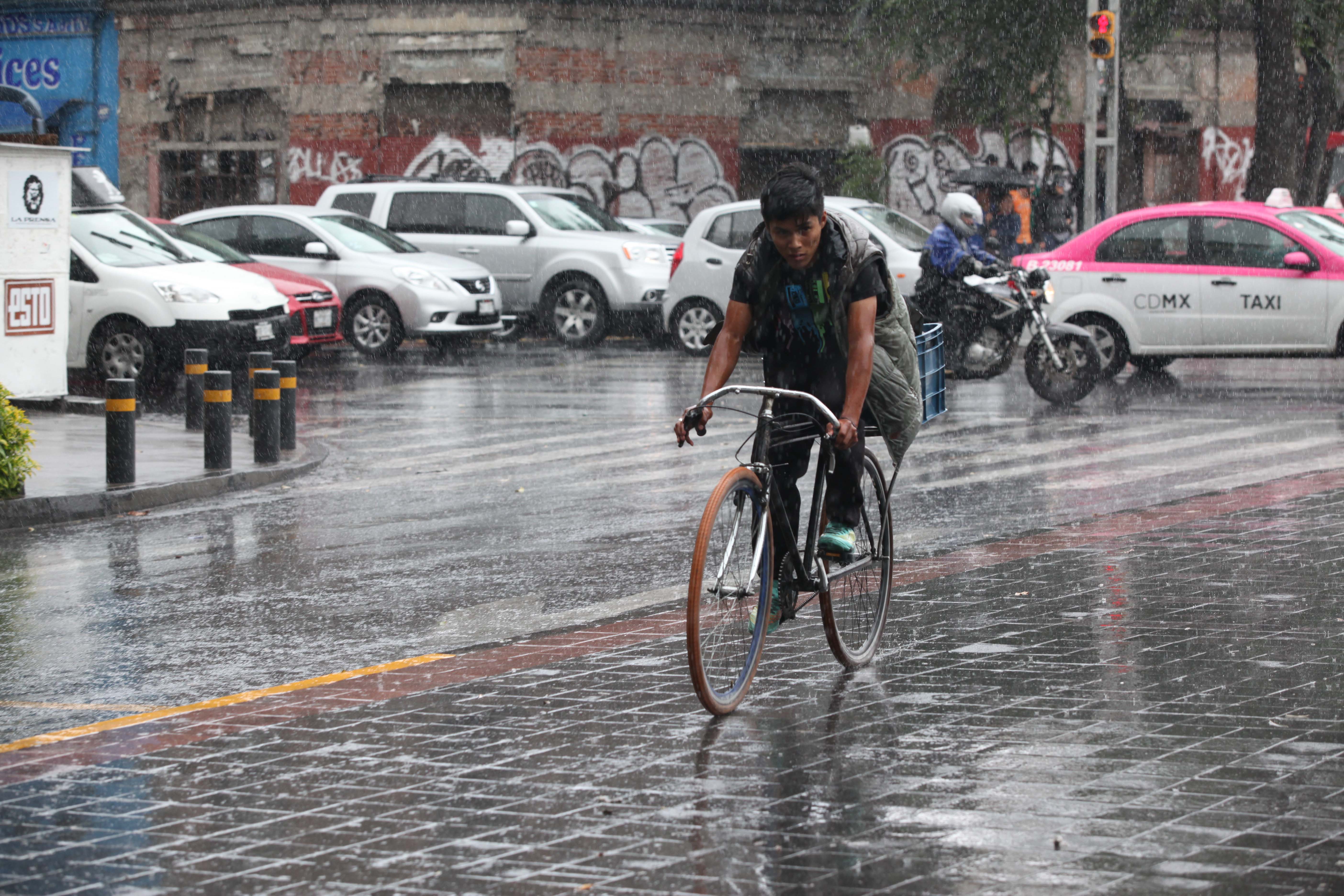  Lluvias continuarán en la mayor parte del país