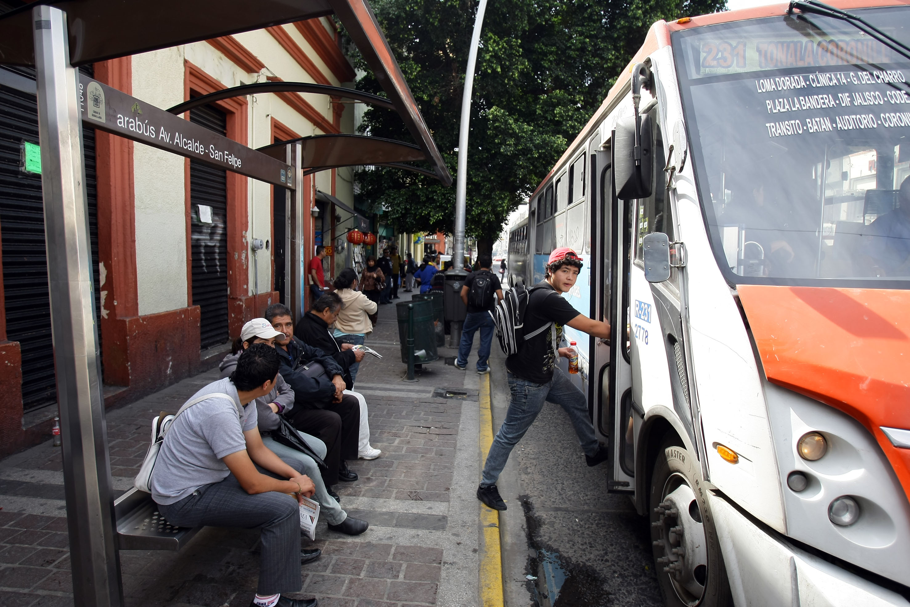  Cajeros y transporte público, donde más inseguros se sienten los mexicanos