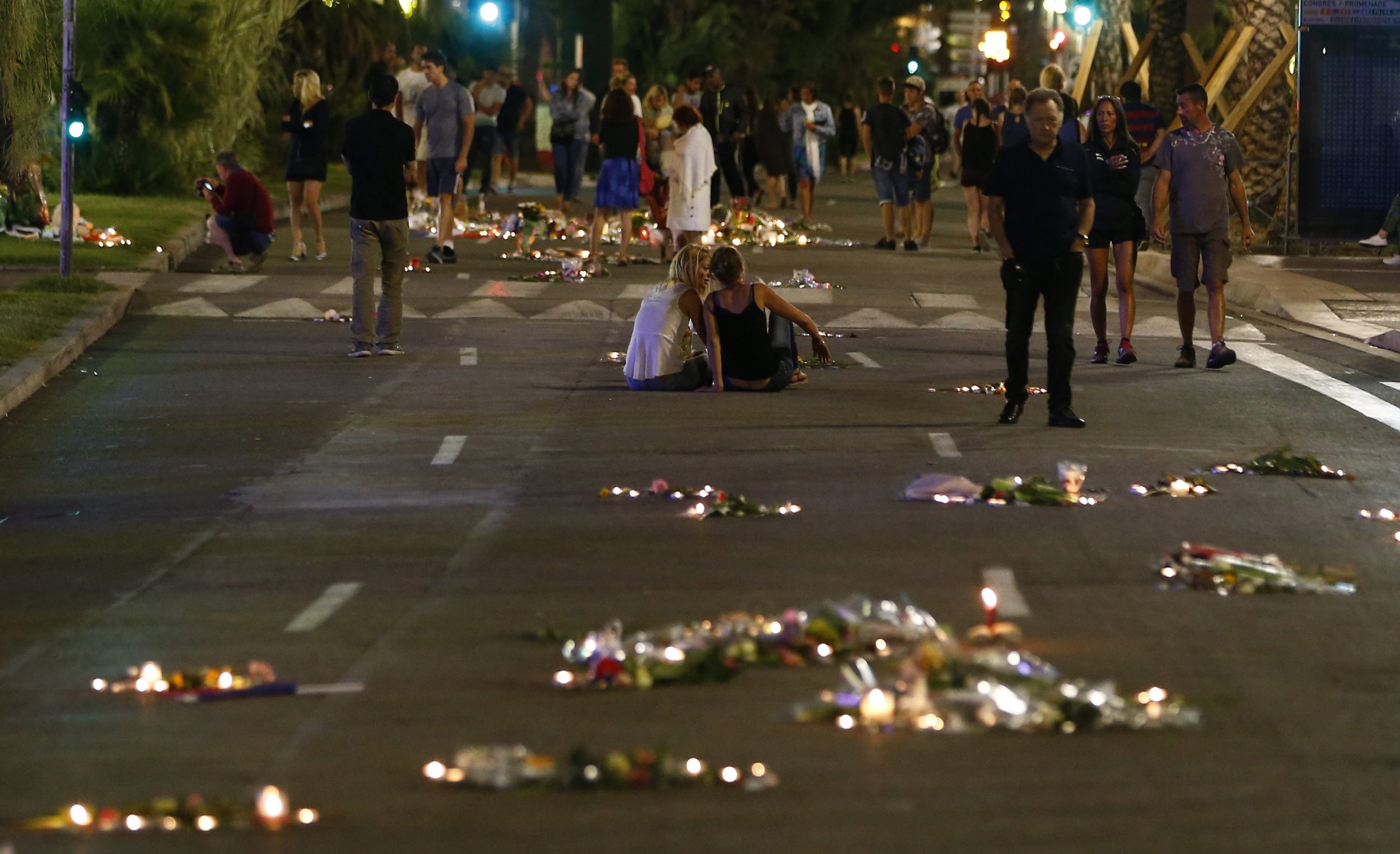  Familiares de víctimas de Niza denunciarán al estado francés