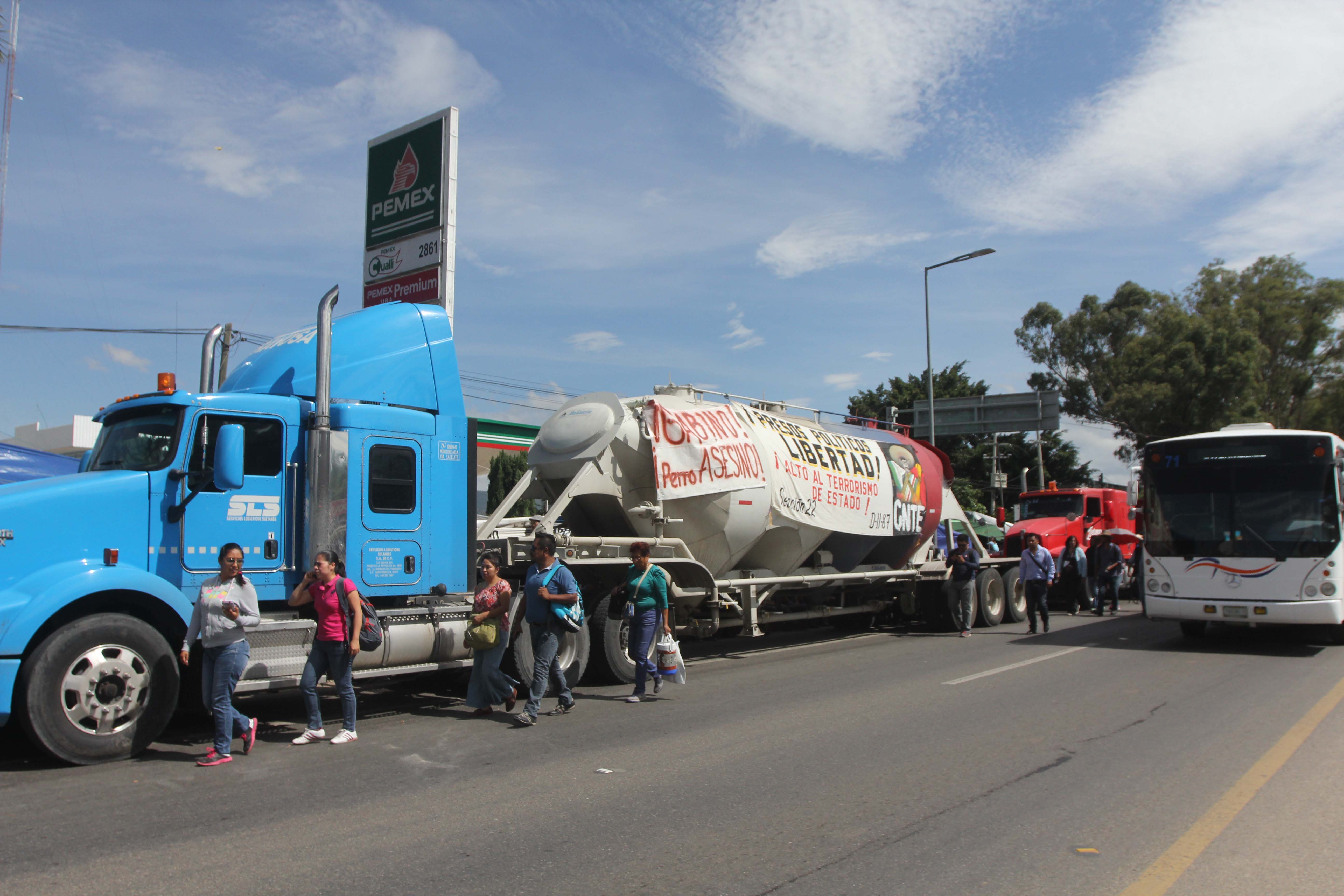  CNTE no retirará bloqueos, sólo por la noche: Sección 22