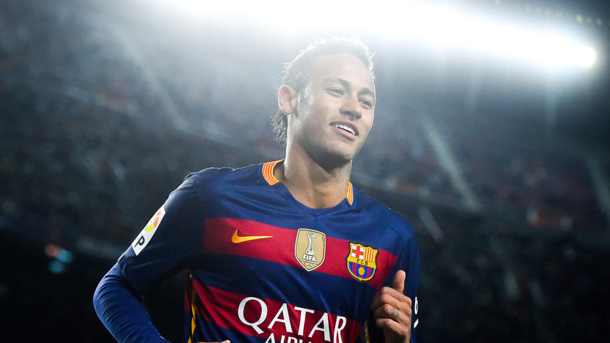  Barcelona anuncia extensión de contrato de Neymar hasta 2021