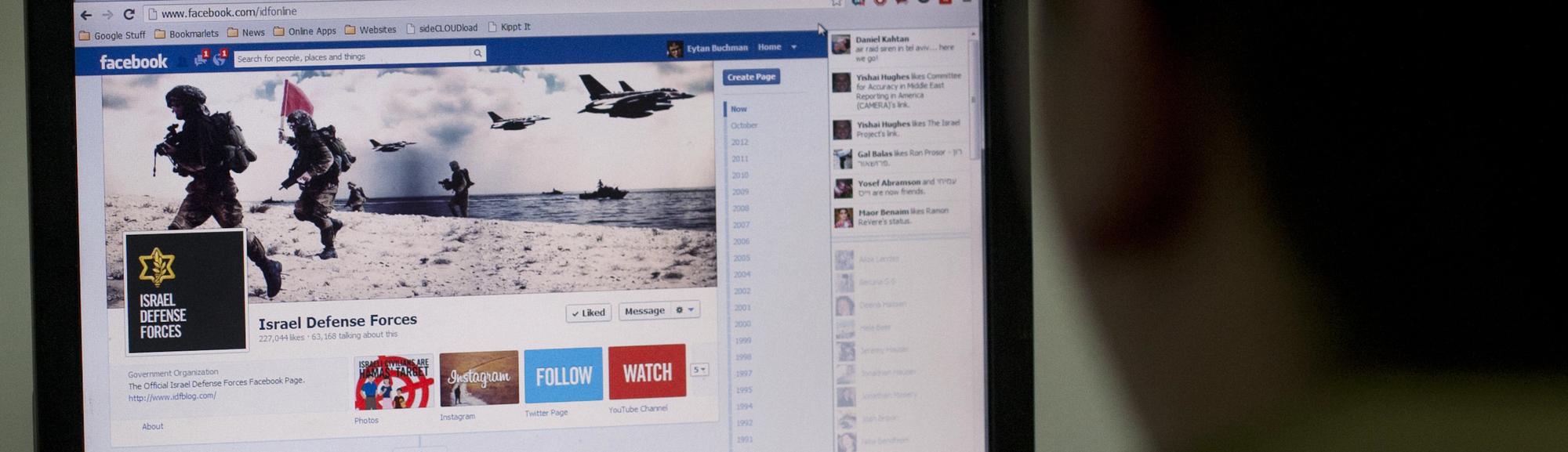  Demandan a Facebook por facilitar ataques terroristas