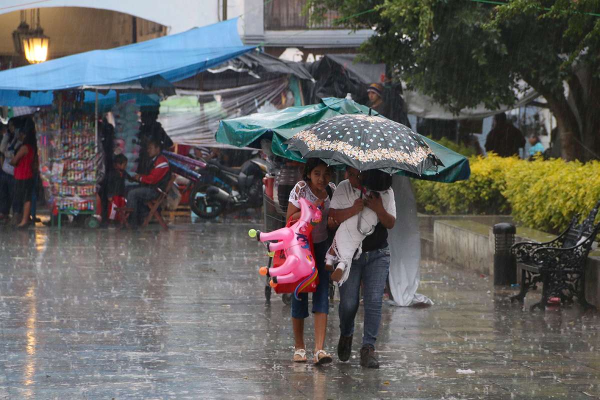  Lluvias prevalecen en gran parte del país