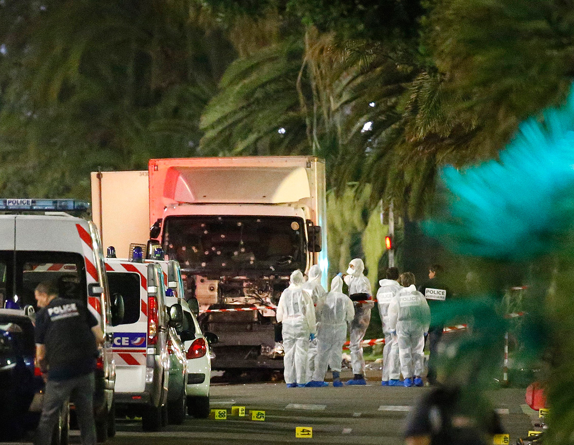  Reportan medio centenar de niños hospitalizados por atentado en Niza