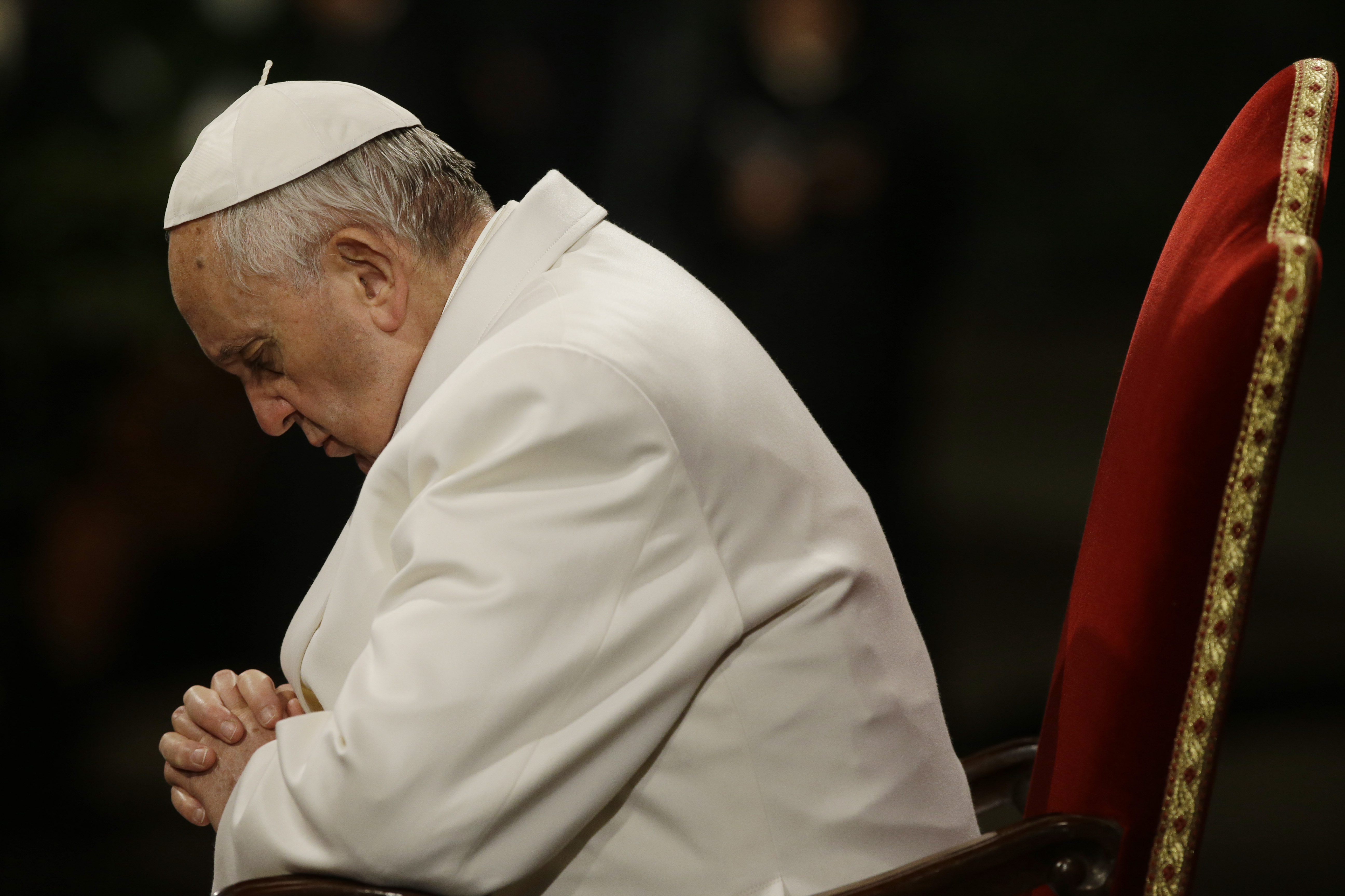  Papa Francisco ofrece ayuda al alcalde de Niza tras atentados