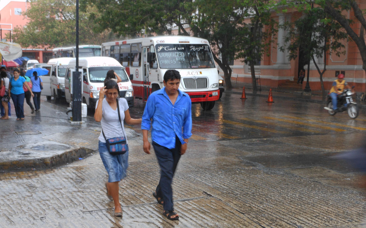  Persisten lluvias en gran parte del país