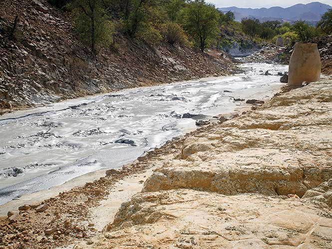  Contaminación en Río Sonora: Aplican limpieza a medias
