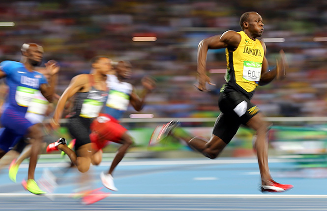  Bolt reafirma su trono, es tricampeón de los 200 metros