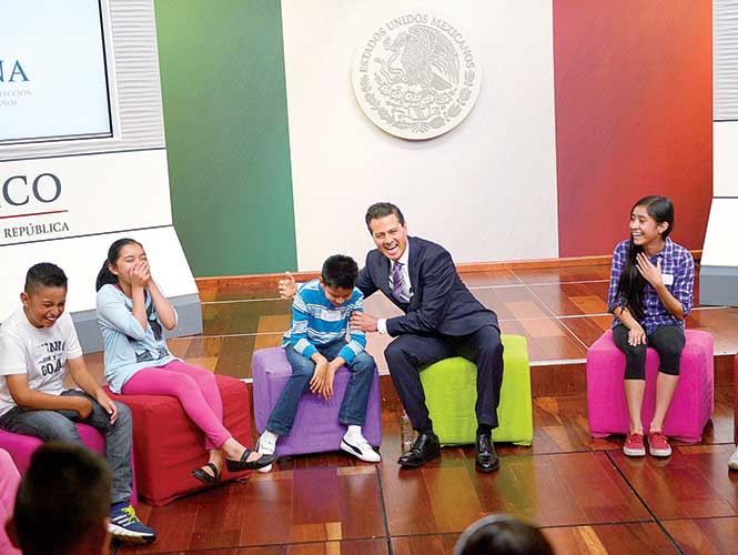  EPN espera que todos los maestros ‘jalen’ en regreso a clases