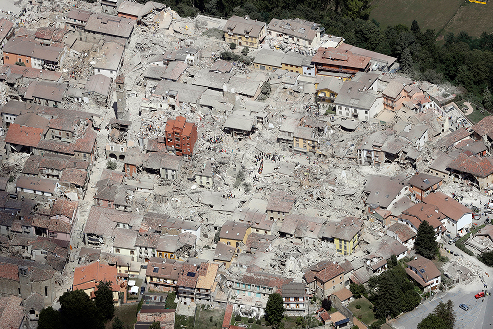  Sismo de 6.1 en Italia: Hay 38 muertos y pueblos pulverizados