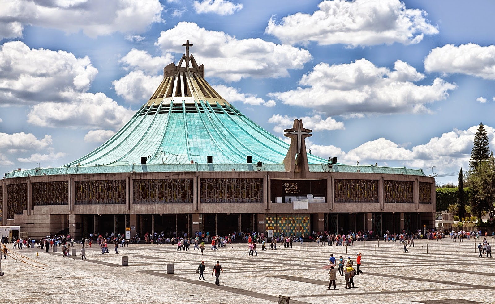  La Basílica de Guadalupe, el centro religioso más visitado del mundo