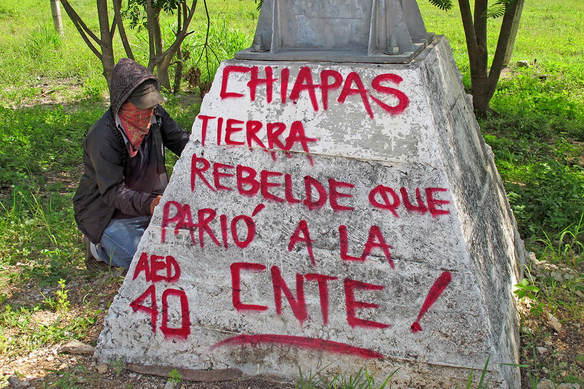  Maestros de Chiapas llevan 90 días en paro y con bloqueos en el estado