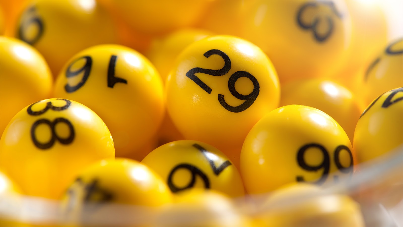  Mujer inmigrante gana 75 millones de euros en la lotería