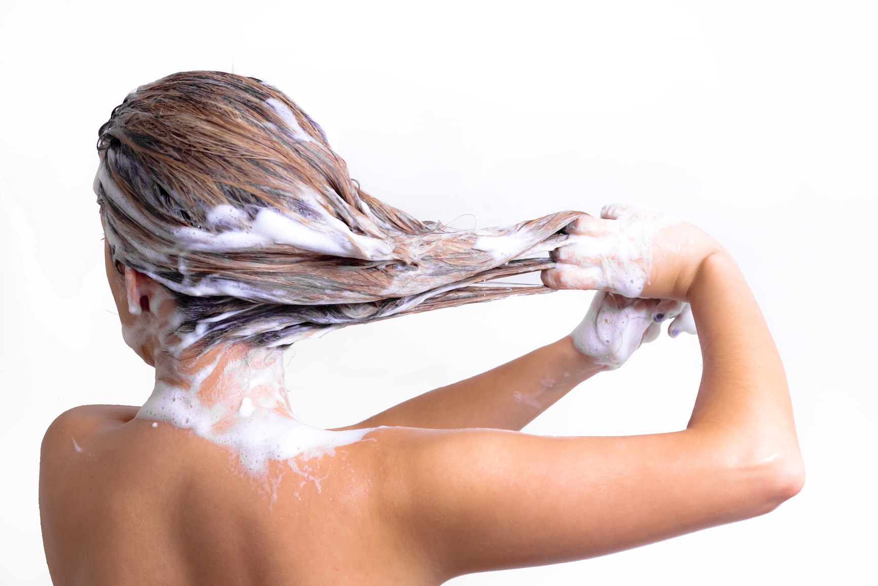  ¿Con qué frecuencia se debe lavar el cabello?