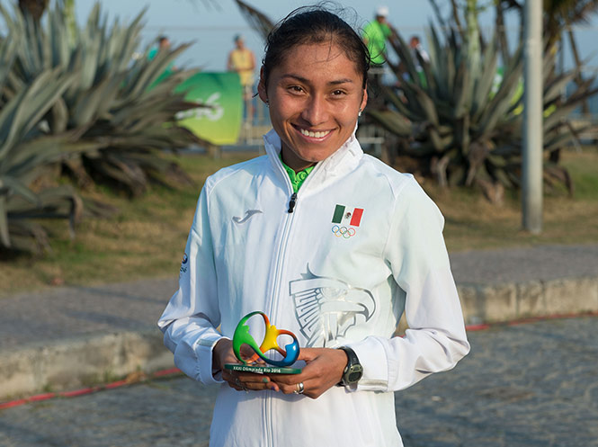  ¡Bendita Lupita! González consigue plata en caminata de 20 km