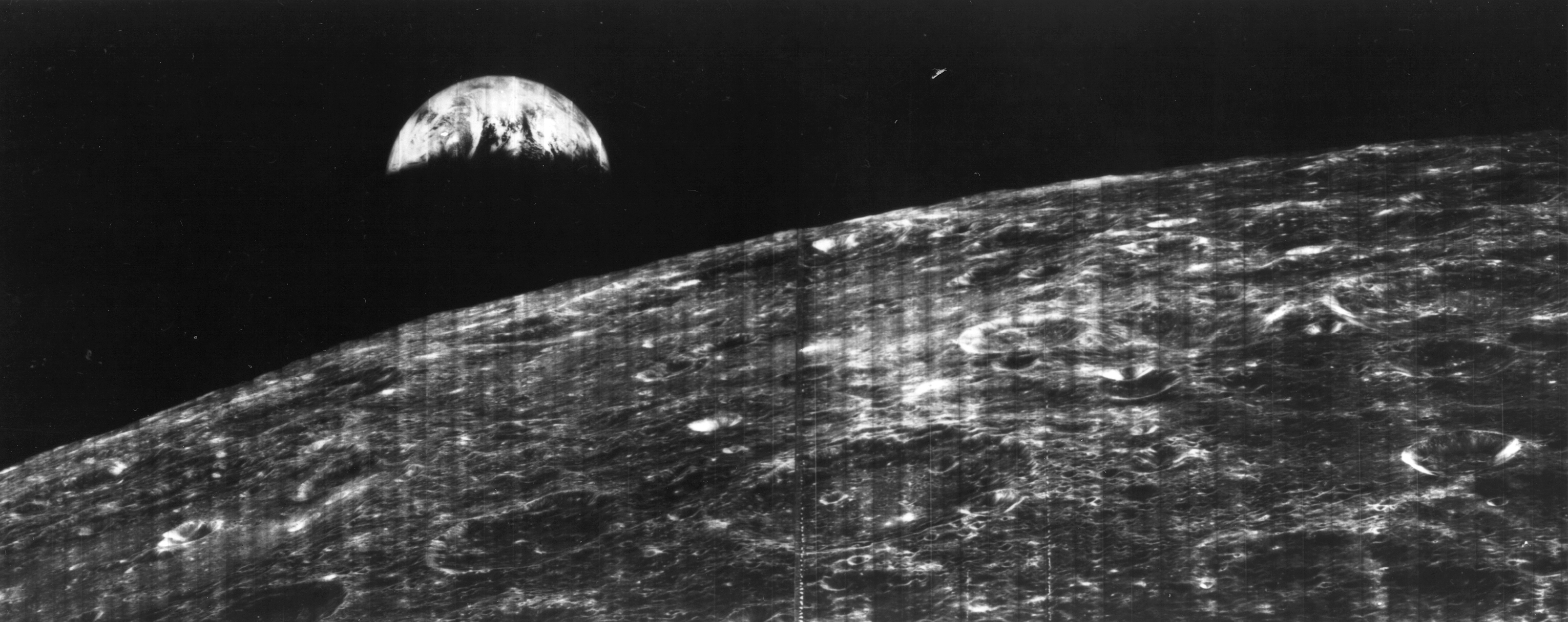  En 1966 se tomó la primera imagen de la Tierra desde la Luna