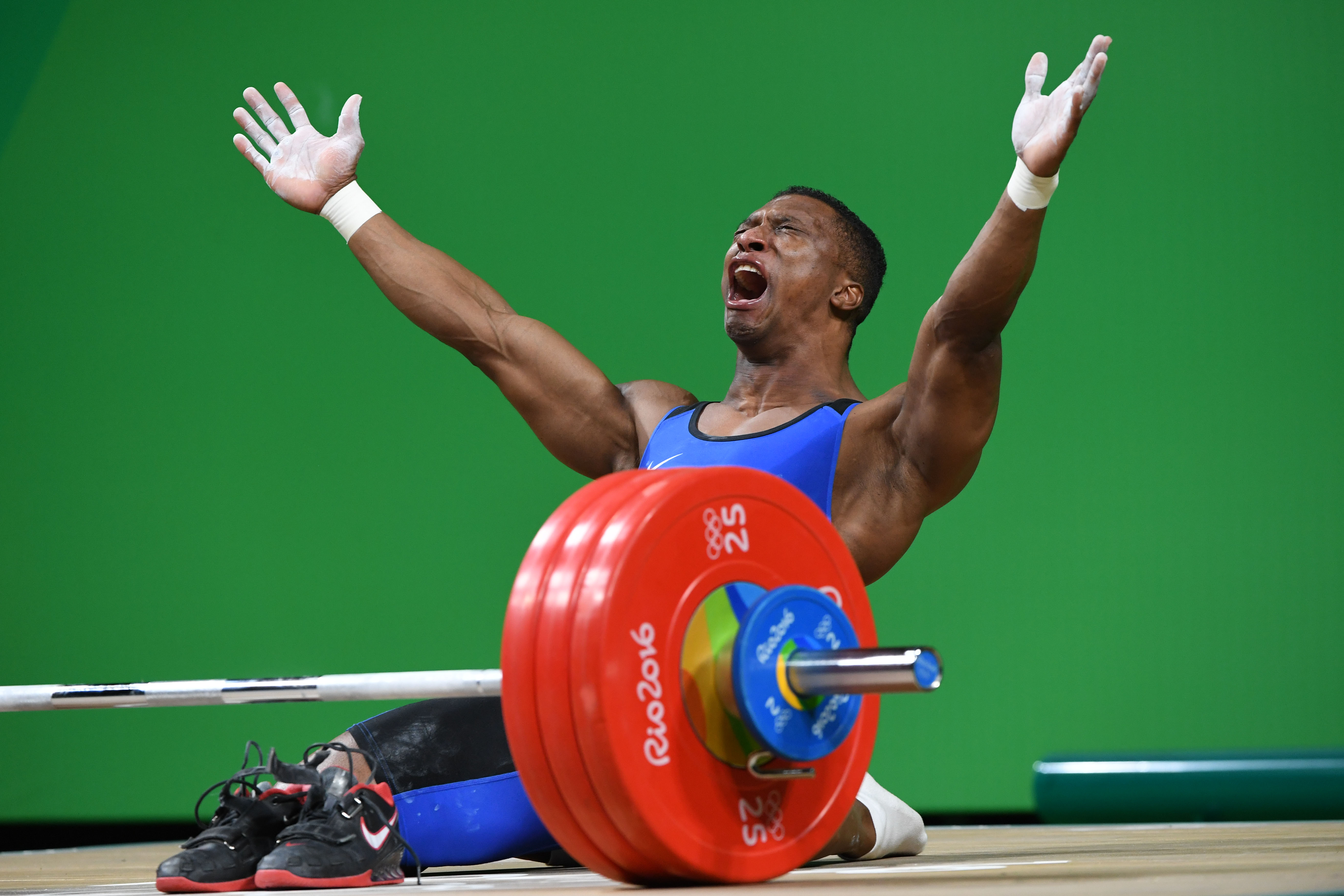  Colombiano Óscar Figueroa realiza la celebración más emotiva de Rio 2016