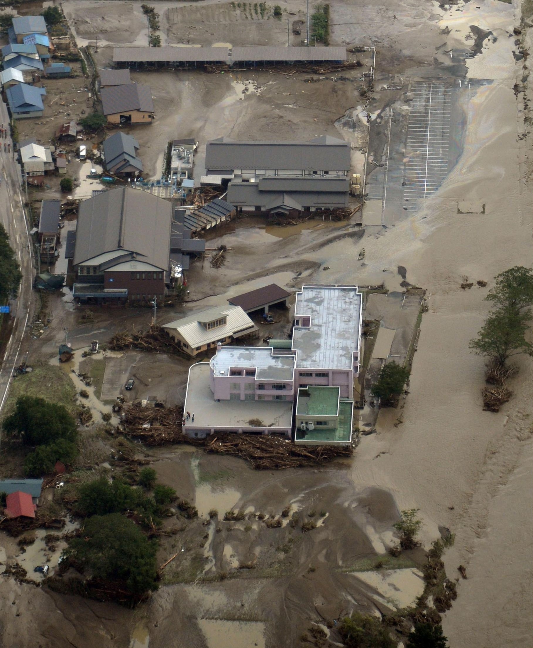  Tifón Lionrock deja 10 muertos en Japón