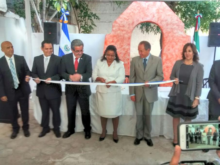  Inauguran consulado de El Salvador en SLP