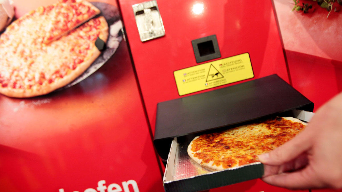  Instalan en Universidad de Ohio la primera máquina expendedora de pizza