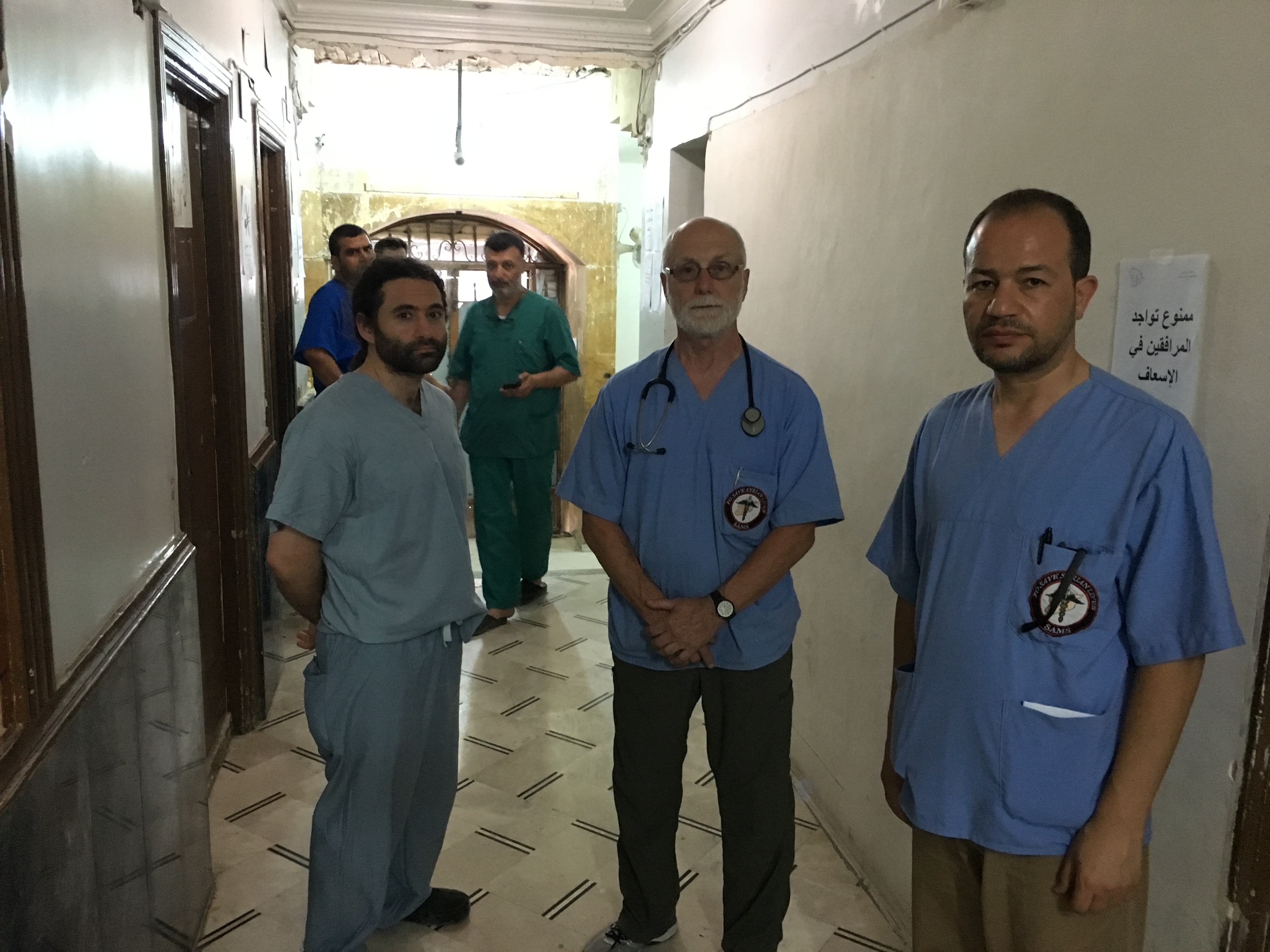  Aleppo forma a sus propios enfermeros ante escasez de personal