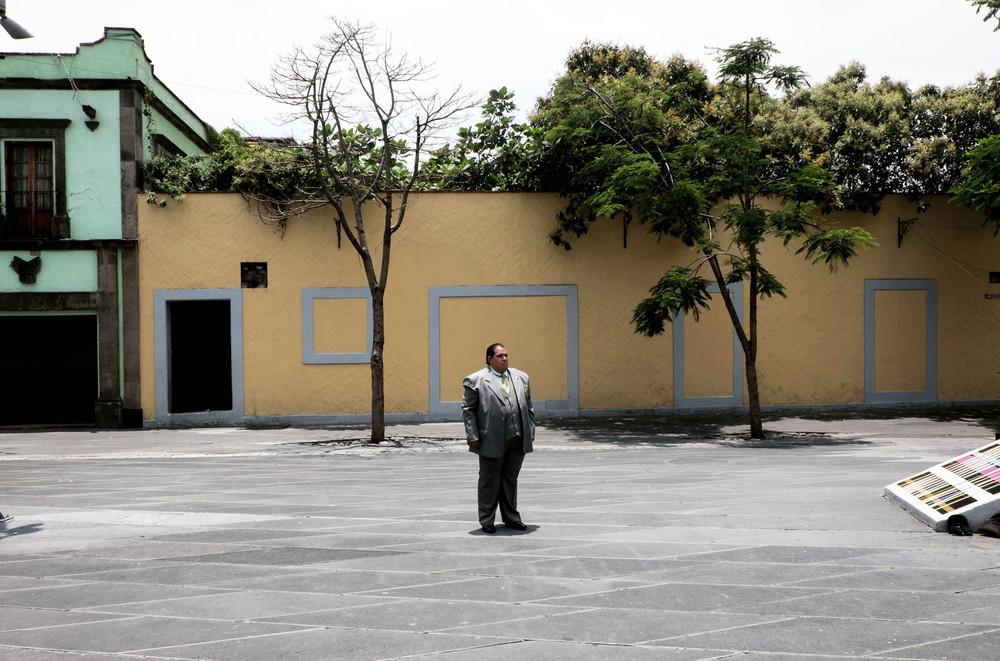  Nacer entre los muertos: Jesús Flores, niño milagro del 85