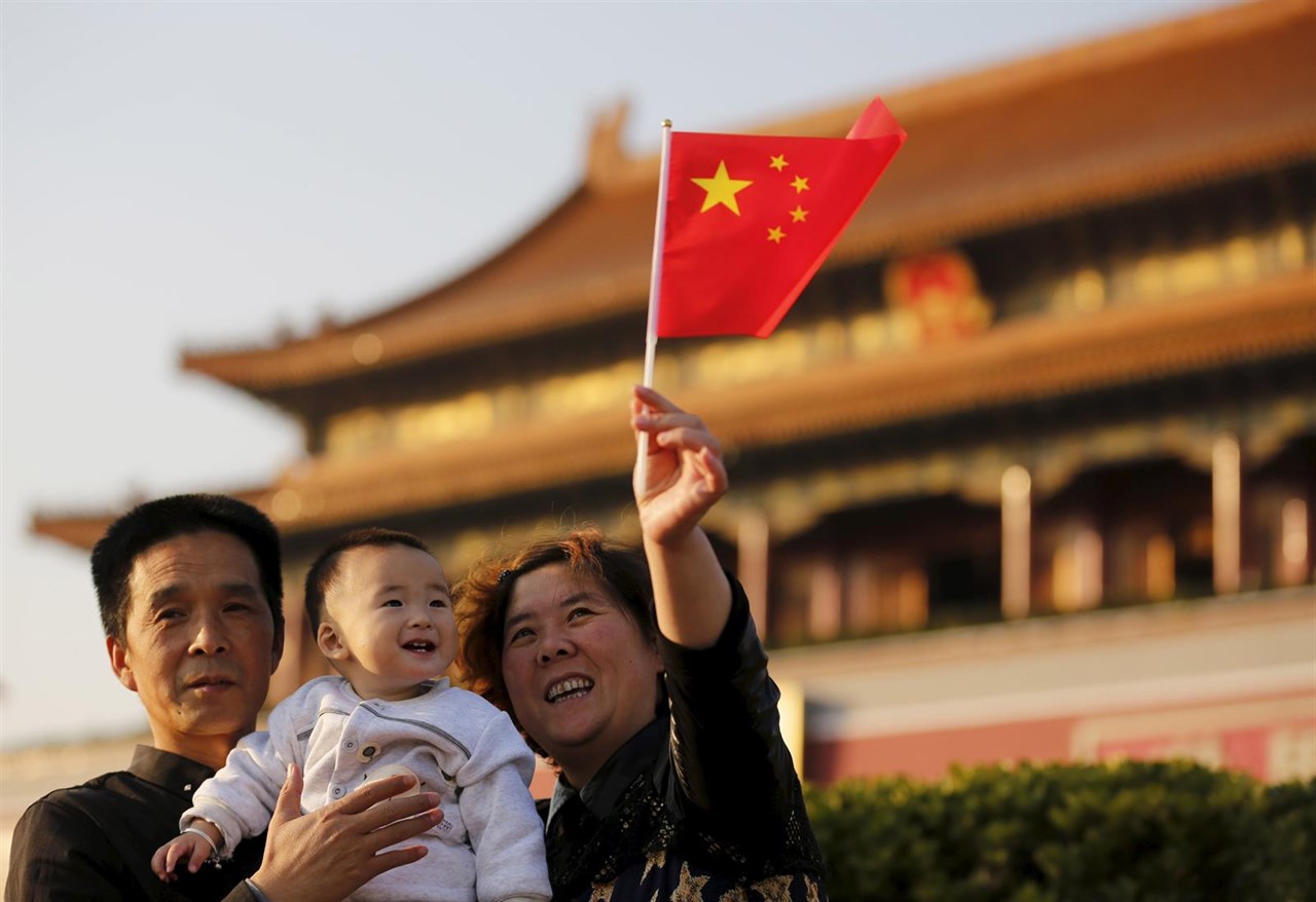  China envejece; piden procrear hijos