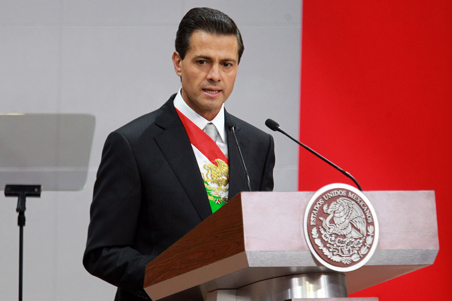  Dará EPN informe en medio del conflicto