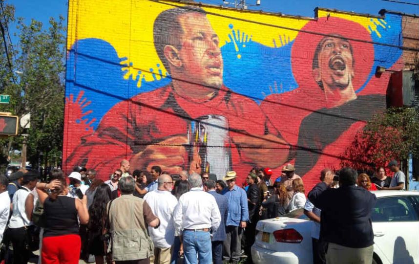  Inauguran mural de Hugo Chávez en Nueva York