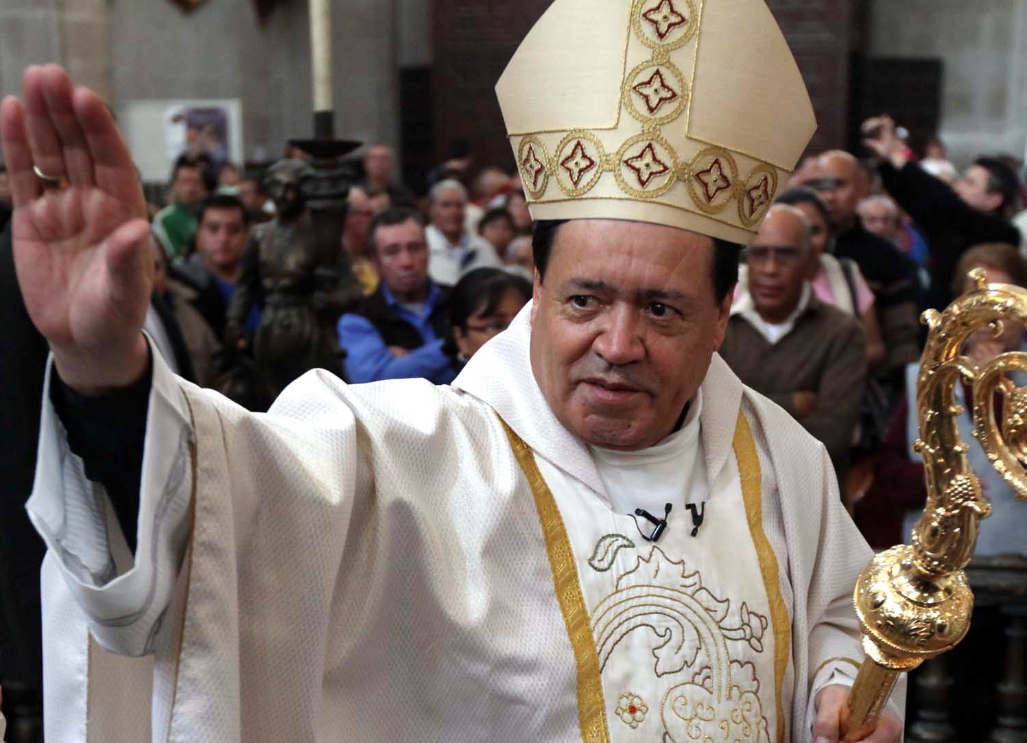  Inician recolección de firmas para pedir destitución de Norberto Rivera