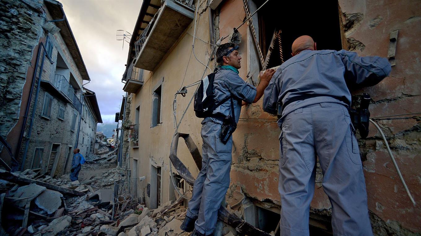  Italia continúa en fase operativa de socorro tras sismo