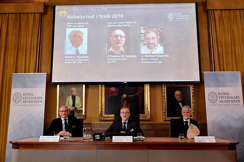  Tres británicos ganan el Nobel de Física por sus trabajos sobre la materia