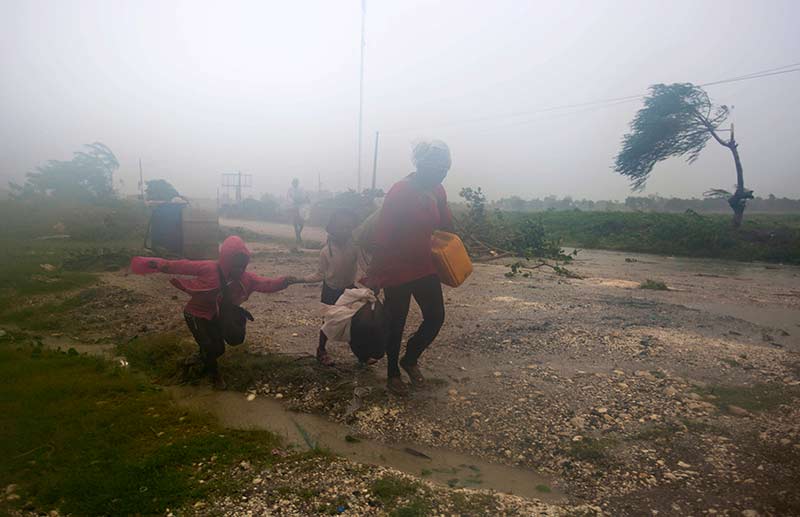  Huracán Matthew se encamina a las Bahamas y EU; pierde fuerza