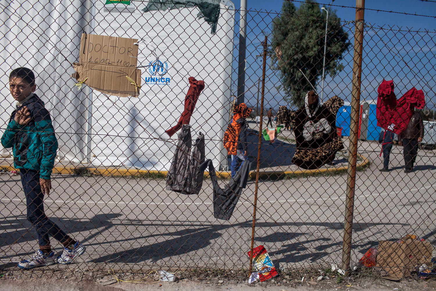  Prisioneros en Grecia, Sirios intentan volver a casa