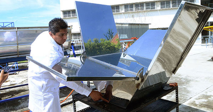  Investigadores de la UNAM crean estufa solar que puede operar todo el año