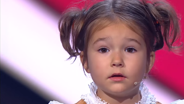  (Video) Sorprende pequeña rusa de 4 años que domina siete idiomas