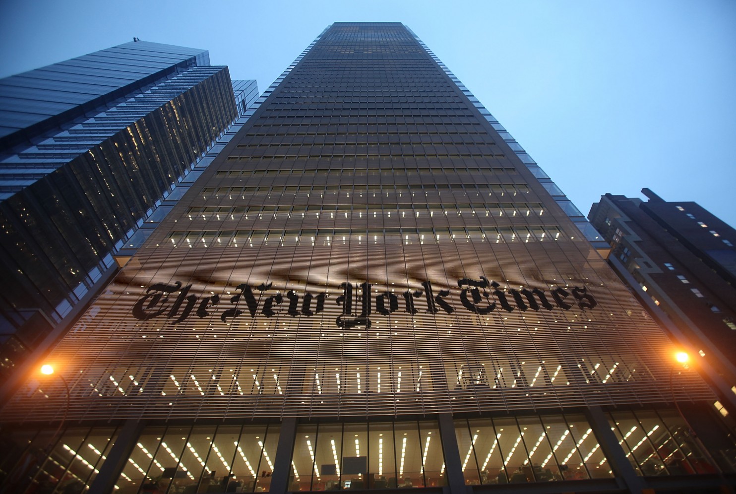  Con inédito editorial en español, New York Times llama a hispanos a “ser la diferencia”