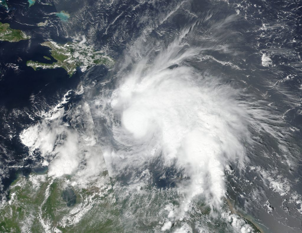  ‘Matthew’ ya es un poderoso huracán categoría 4